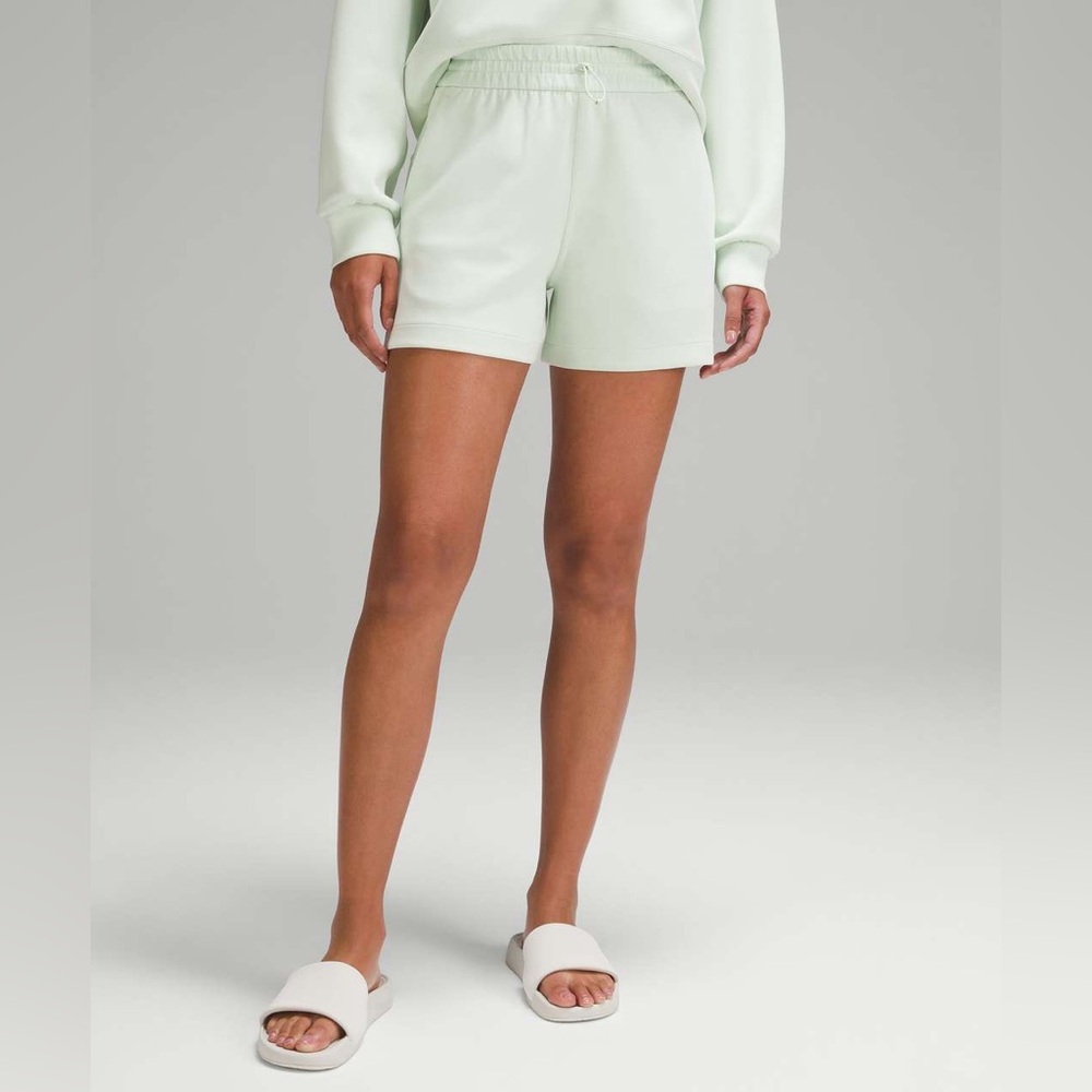 Lululemon softstreme hr shorts 4”